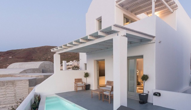 Astrea Suites Villa FinikiaSea View in Santorini