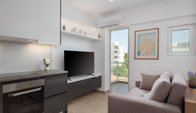 Athenian Riviera Seaside Suite in Vouliagmeni
