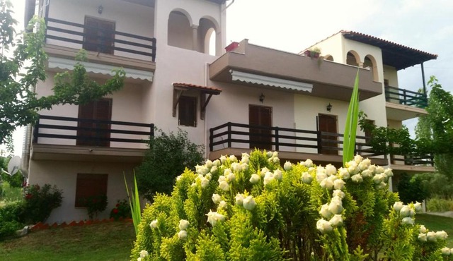 Athina Vourvourou Apartments in Vourvourou