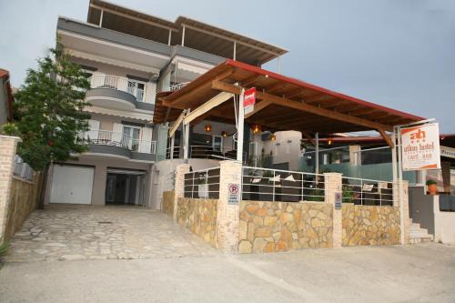 Atlon Hotel in Paralia Vrachou