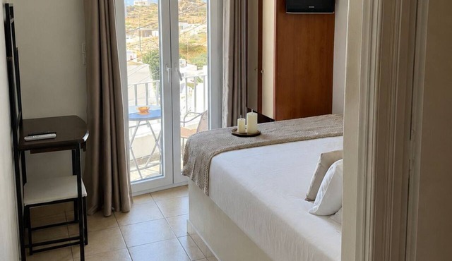 Aurelia Rooms in Ios