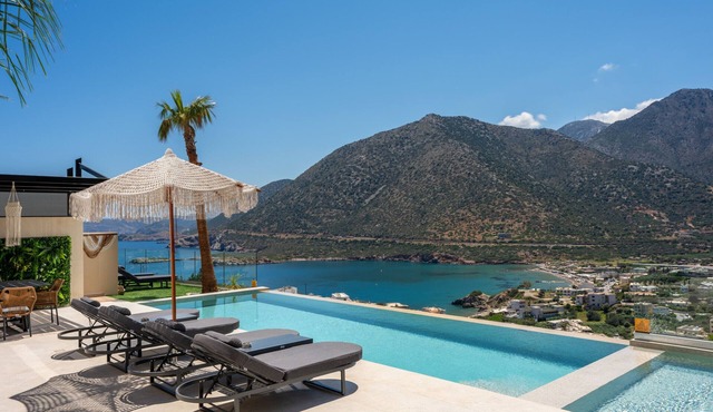 Azur Blue luxury villa , great views near the beach in Bali
