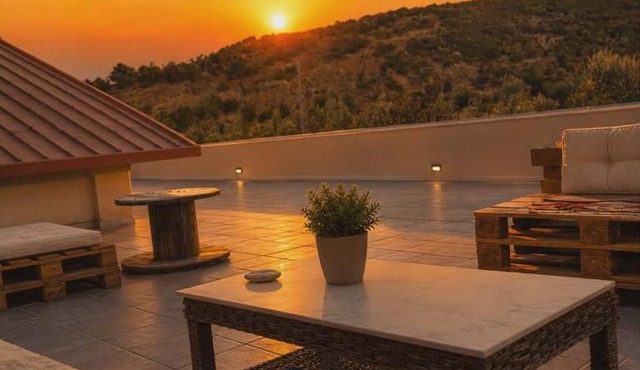 Balcony Bliss Retreat- Family Friendly in Mytilene