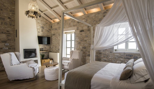 Bassa Maina Villas & Suites in East Mani