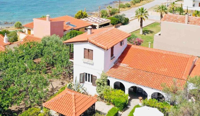 Beach House apartment in Kontos