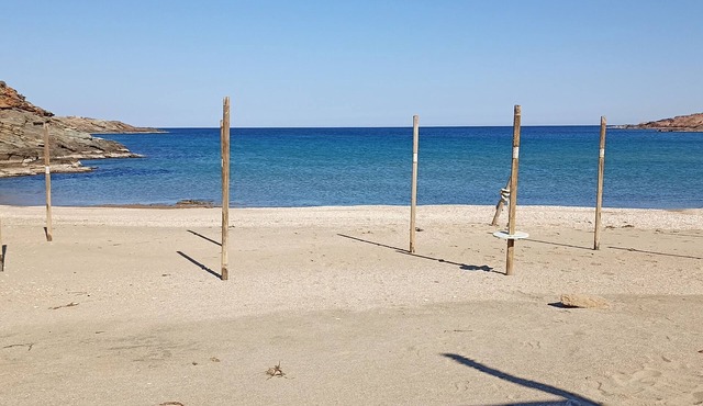 Beachfront accomodation on one of Andros's best beaches in ΑΝΔΡΟΣ