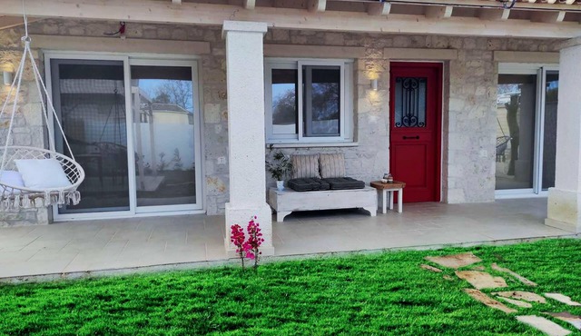Beautiful beachfront villa with two bedrooms in the south of Corfu in Corfu