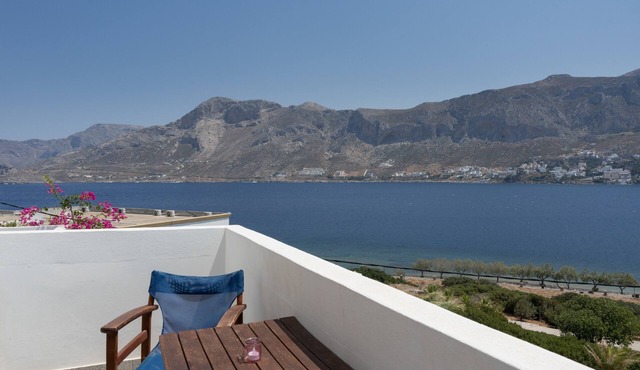 Bed and Breakfast 'King Studio No 10' with Sea View, Wi-Fi and Air Conditioning in Telendos