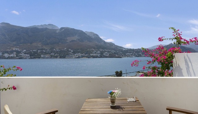 Bed and Breakfast 'Studio No 4' with Sea View, Wi-Fi, and Air Conditioning in Telendos