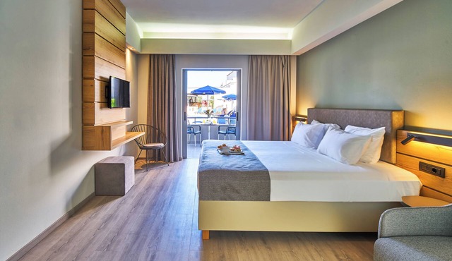 Bella Pais 4★ – A Refined Cretan Retreat of Comfort & Style in GRFX+P4 Maleme