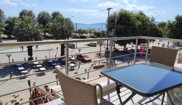 Blue Beach Apartments in Ofrínion