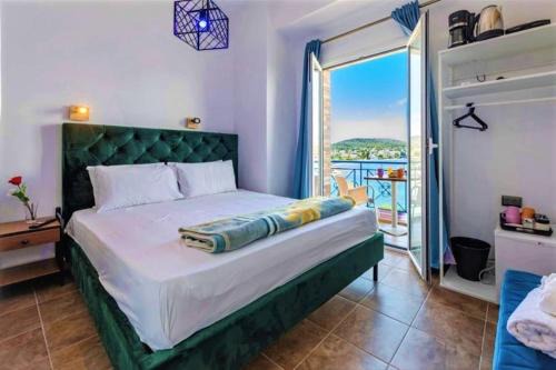 blue Hotel in Selínia