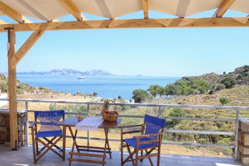Blue SeaSide Studios in Fanari