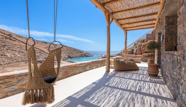 Bohemian Kea Beach Club Resort in Kea