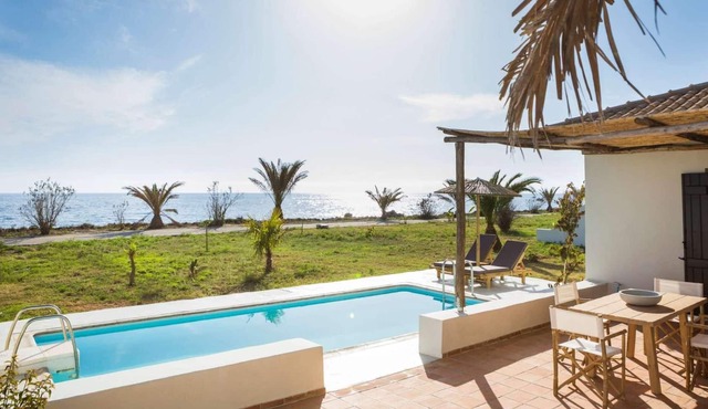 Calming, neutral villa, private and communal pool in Lixouri