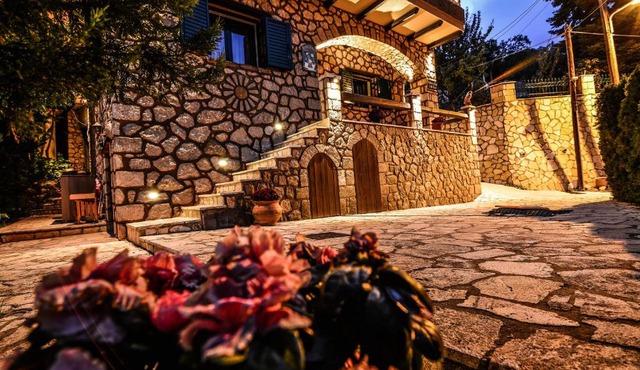 Camelia Suites in Xylokastro-Evrostina