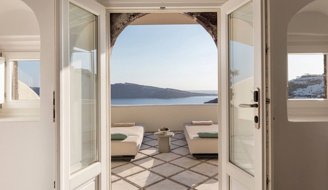 Canaves Oia Suites - Small Luxury Hotels of the World in Santorini