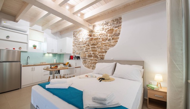 Casa di Mana - Charming Corfu Apartment near Liston Square in Corfu Town