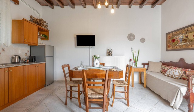 Casa Mouliana Apartment with Mountain View, Wi-Fi and Air Conditioning in Éxo Moulianá