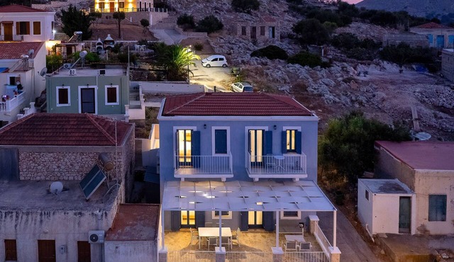 Casa Natalia 2, Modern Coastal Style Holiday Apartment in Halki in Halki