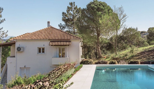 Casa Pino-private family villa with pool in Corfu, close to beaches/water park in Corfu