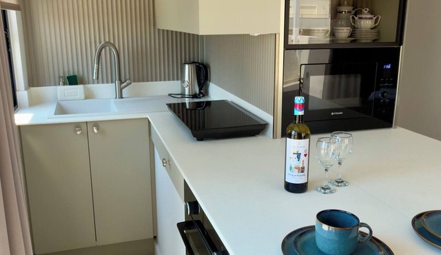 CasaMare Lagonisi Luxury rooftop studio apartment with Sea and Mountain View in Kalivia Thorikou
