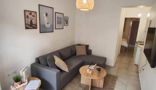 Castra Garden Thessaloniki near Eptapyrgion close to center & highway access. in Agios Pavlos