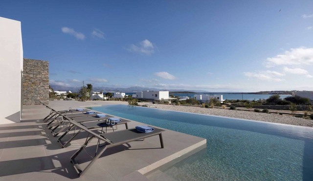 Celestial I ., Villa in Paros