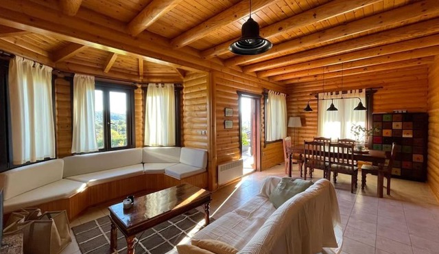 Chalet Klimatia - Όμορφη ξύλινη μεζονέτα με τζάκι in Klimatiá