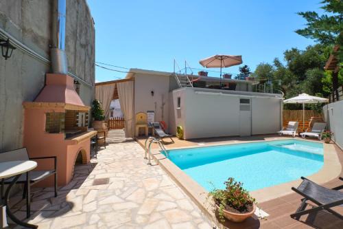 Chara Villas with 20m2 swimming pool-BBQ! in Melidhónion