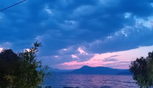 Charming 2-bedroom cottage with WiFi, AC in welcoming Kato Alepochori in Kato Alepochori