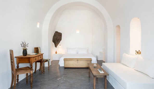 Chelidonia Luxury Suites - Adults Only in Santorini