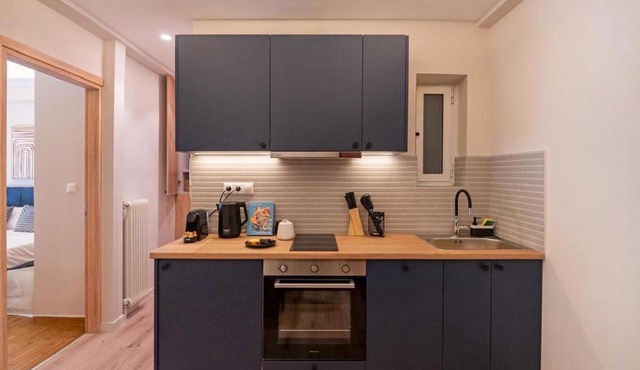 Chic Value Stay 2BR Pagkrati in Athens