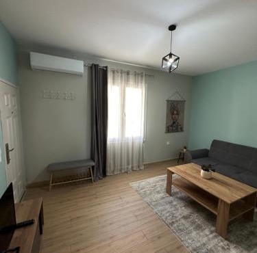 Christina Apartment in Drama