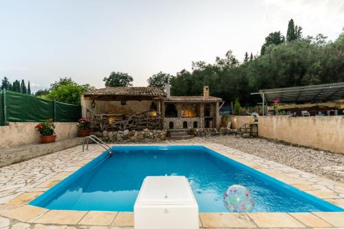Chrysanthi's house in Gardeládes
