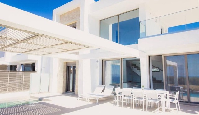 Contemporary Hillside Villa with Private Pool in Arkadi
