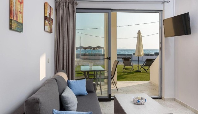 Coral Sea Apartment in Kokkinos Pirgos