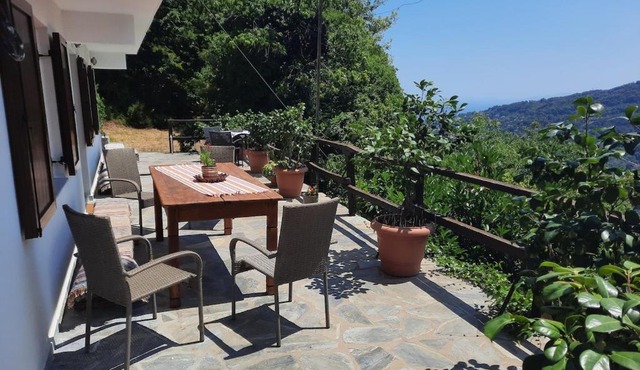 Cottage with a view of Kissos in Kissos