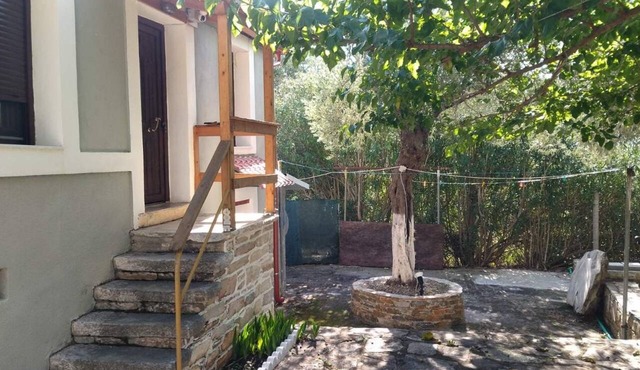 Country House 'Milina Traditional House' with Mountain View, Fireplace and Garden in Δήμος Σηπιάδος