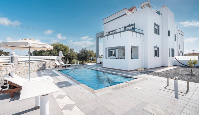 Country House 'White Pearl' with Private Pool, Private Terrace and Wi-Fi in Rhodes