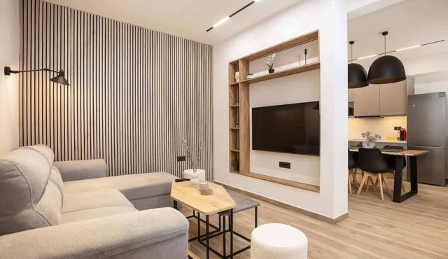 Cozy 2BR Chania Apt | Steps to the Sea & City in Chania