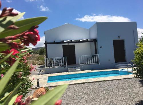 Cozy Villa with Pool and Parasol in Kirianna in Kiriánna