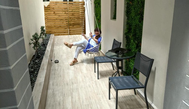Cutest white-tower apartment with a private patio in Thessaloniki