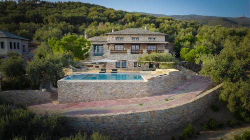 Cypresses Villas in Áno Gatzéa