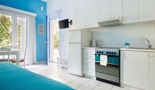 Daphne's Club Hotel Apartments in Xylokastro-Evrostina