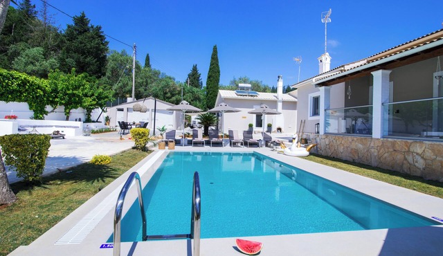 Dea Attica Sea View Apartment with Pool, Dea Attica Sea View Apartment with Pool in Corfu