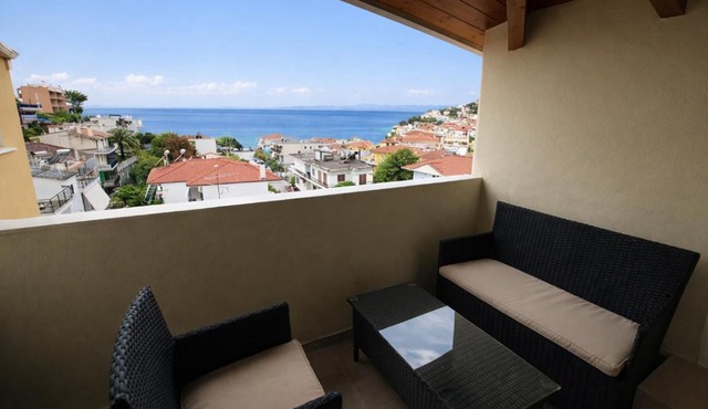 Delfini Hotel in Amfilochia