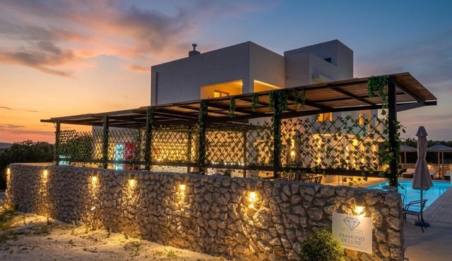 Diamond Deluxe Apartments Pool&Bar in Mastihari
