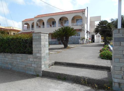 Dimitris studios & apartments in Faliraki