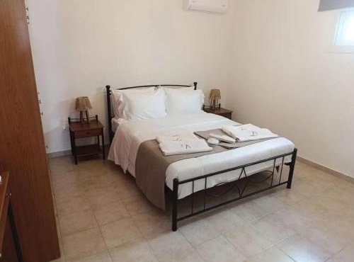 Dimos Luxury Apartments Loutra Oreas Elenis in Loutra Oraias Elenis